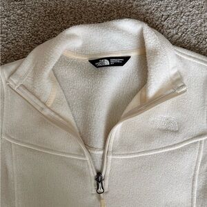 The North Face Off-White Fleece Pullover